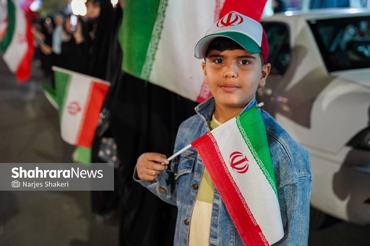 گزارش تصویری | سی‌وچهارمین خروش شبانه مشهدی‌ها در حمایت از نیروهای مسلح