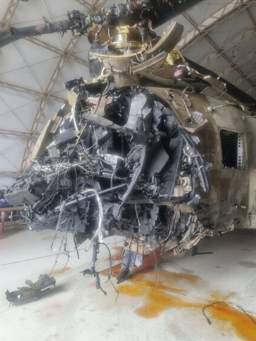 تصاویری از هلیکوپتر CH-۴۷ که در کویت هدف قرار گرفت (۱۵ فروردین ۱۴۰۵)