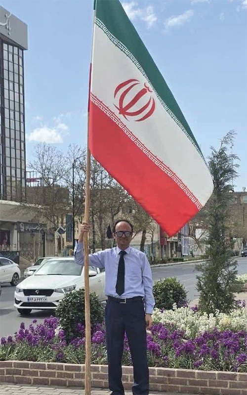 روایتی از علمداری خاص مشهدیها | این پرچم زمین نمیماند روایتی از علمداری خاص مشهدیها | این پرچم زمین نمیماند