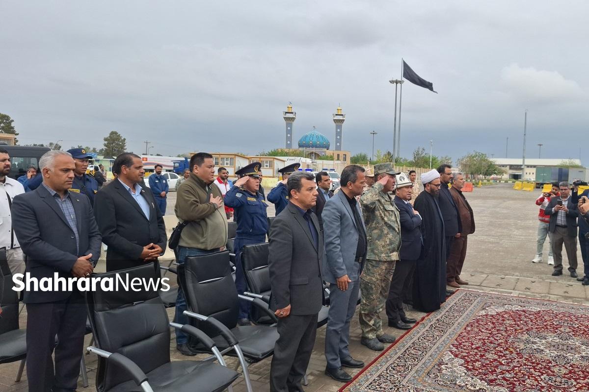 ورود نخستین کاروان کمک‌های بشردوستانه قرقیزستان به ایران از مرز سرخس + عکس