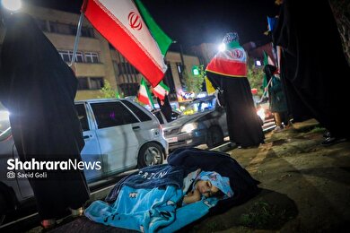 گزارش تصویری | سی‌وهفتمین شب شکوه حضور مردم در خیابان‌های مشهد