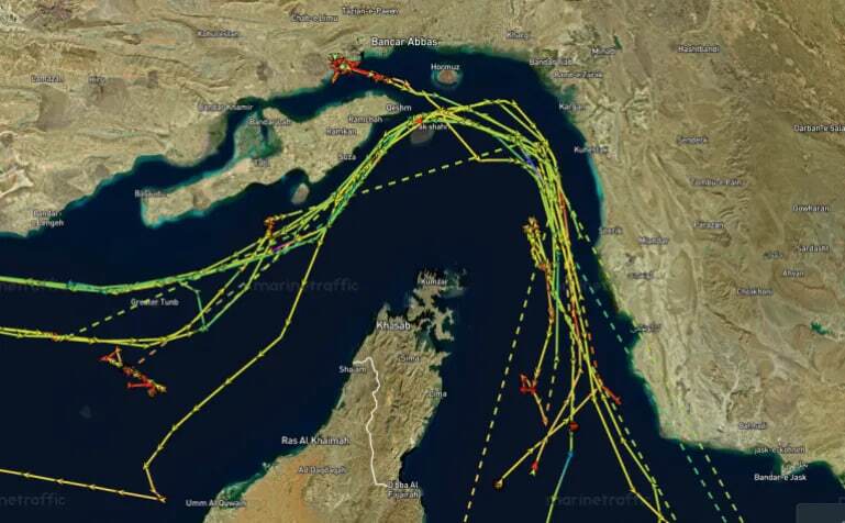 عبور ۲۹ کشتی طی دو روز از تنگه هرمز عبور ۲۹ کشتی طی دو روز از تنگه هرمز