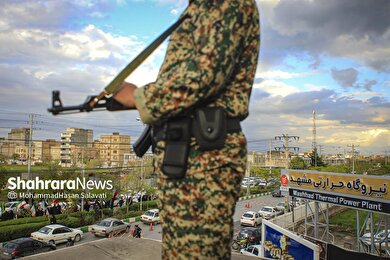 گزارش تصویری | تشکیل زنجیره انسانی مردم در کنار نیروگاه حرارتی مشهد