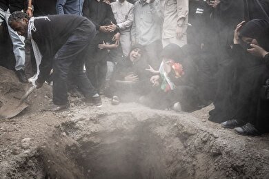 گزارش تصویری | محمد طاها یک ماه پس از شهادت در آغوش خاک آرام گرفت