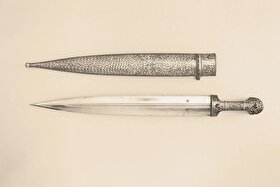 مطبوعات قاجار و ناپهلوانانی که برخلاف سنت پهلوانی به جای دست، مال مردم مشهد را می‌گرفتند | پهلوانان کژ رفتار