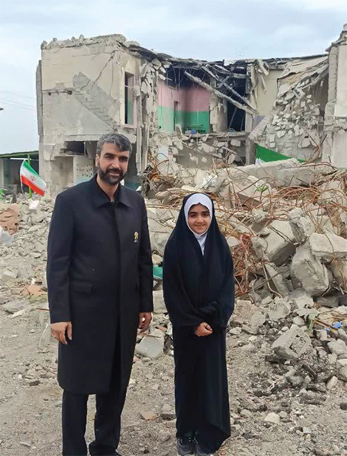 حضور کاروان خادمان رضوی با پرچم متبرک حرم امام رضا (ع) در مناطق جنگ زده | ایران، زیر سایه خورشید حضور کاروان خادمان رضوی با پرچم متبرک حرم امام رضا (ع) در مناطق جنگ زده | ایران، زیر سایه خورشید