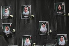 ویدئو | اجرای پرفورمنس ضدجنگ در شیکاگو به یاد کودکان مظلوم شهید میناب