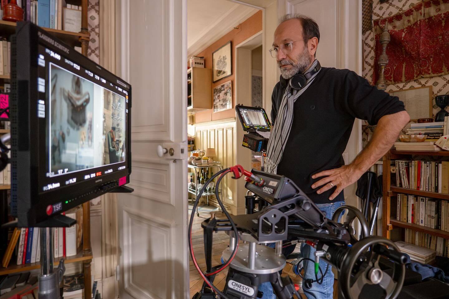 معرفی فیلم‌های حاضر در کن ۲۰۲۶ | «داستان‌های موازی» اصغر فرهادی