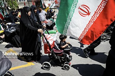 گزارش تصویری| راهپیمایی کالسکه سواران در اربعین رهبر شهید انقلاب در مشهد