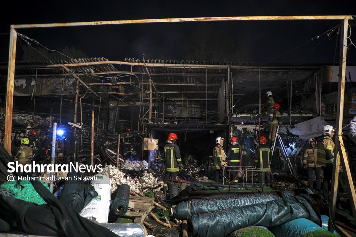 گزارش تصویری | اطفای حریق در بازار گل مشهد