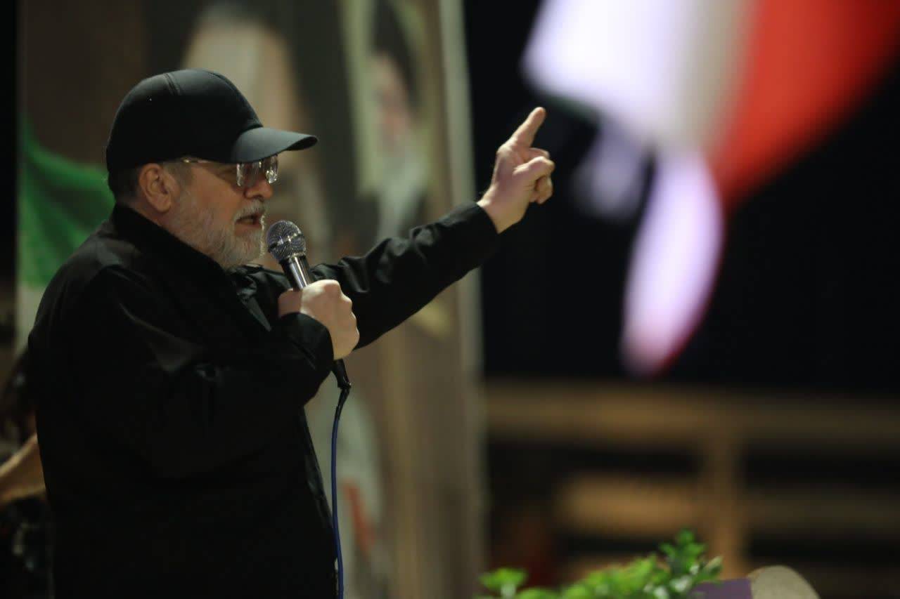 شهردار مشهد مقدس: ایران با اراده ملتش آمریکا را نابود کرد | دیپلماسی همچون جنگ، پشتش به میدان خیابان گرم است شهردار مشهد مقدس: ایران با اراده ملتش آمریکا را نابود کرد | دیپلماسی همچون جنگ، پشتش به میدان خیابان گرم است