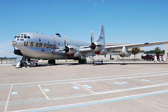 اتمام یک‌چهارم زرادخانه موشکی آمریکا در ۴۰ روز | پنتاگون برای جبران خسارات جنگ به‌سراغ هواپیماهای قدیمی می‌رود