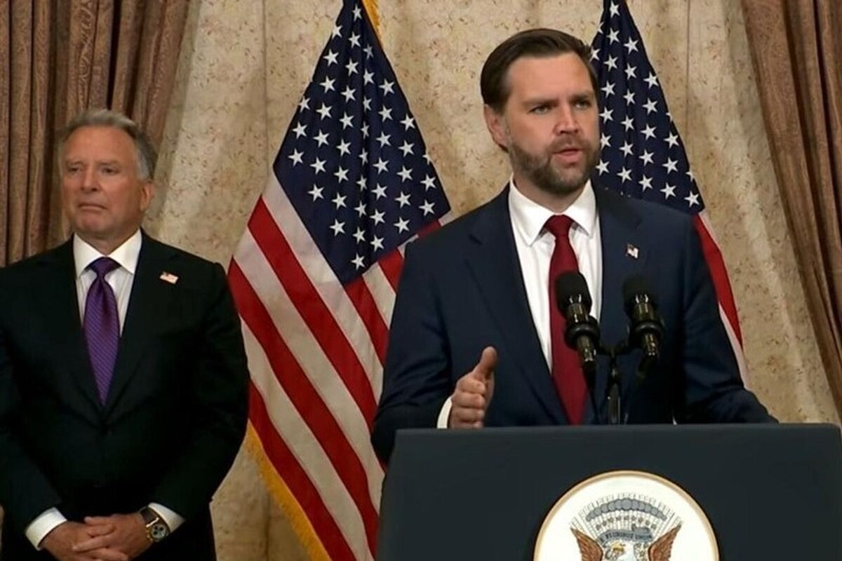 معاون اول ترامپ از ادامه مذاکرات با ایران خبر داد