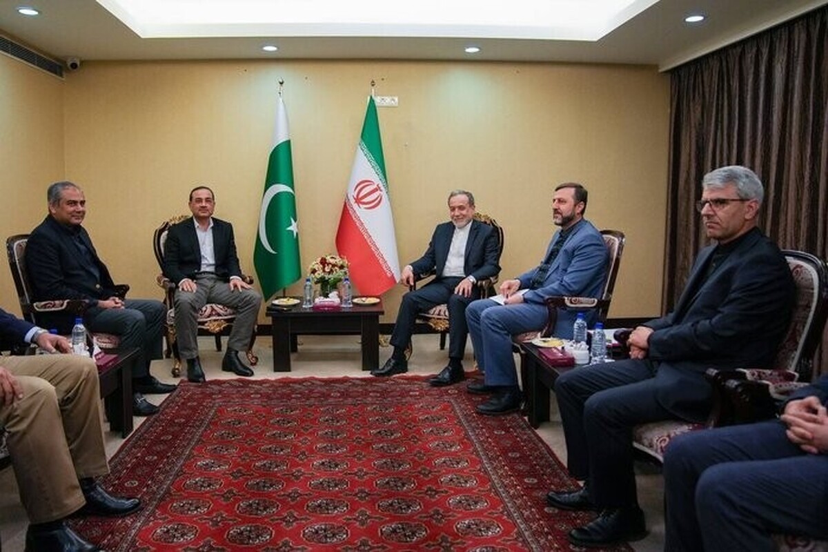 فرمانده ارتش پاکستان با عراقچی دیدار کرد + فیلم (۲۶ فروردین ۱۴۰۵)