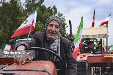 گزارش تصویری | رژه خودرویی کشاورزان منطقه توس مشهد در حمایت از نیرو‌های مسلح
