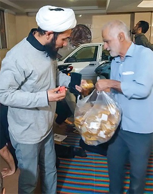 چند روایت از جهادگرانی که برای یاری‌رساندن به مردم، خود را به مناطق جنگ‌زده رساندند | مشق یکدلی در ایران همدل