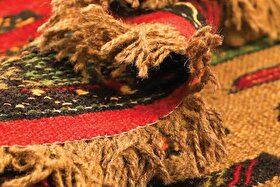 دست اندرکاران حوزه دست بافته های هنری از هنر گلیم‌بافی در خطه خراسان می گویند | احیای نقش های اصیل در گلیم های مدرن