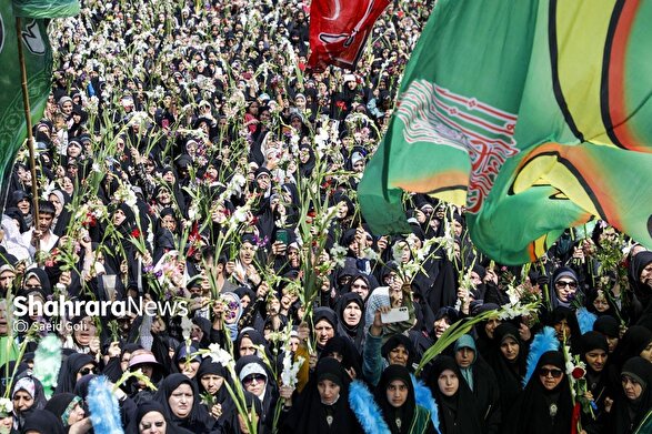 بعثت دختران مشهدی | ویژه‌برنامه «گلباران دختران خورشید» به یاد دختران شهید مدرسه میناب