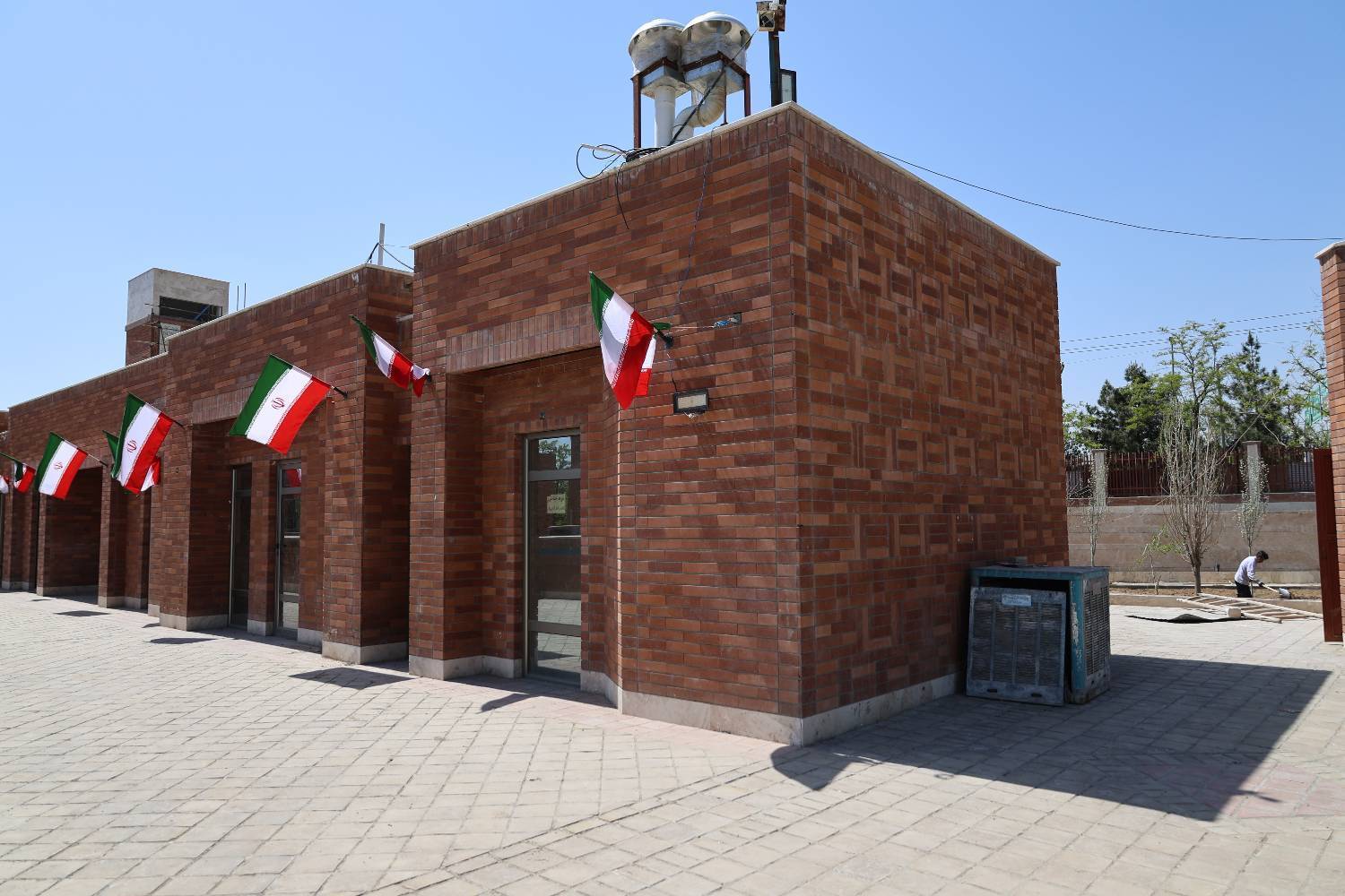 پروژه ایستگاه استقبال از زائر شهید محمدزاده شهرداری منطقه۷ مشهد با شتاب بالا در حال اتمام است