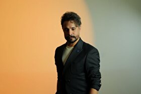 مصطفی راغب: لعن و نفرین بر هرکسی که طرفدار جنگ بود + عکس