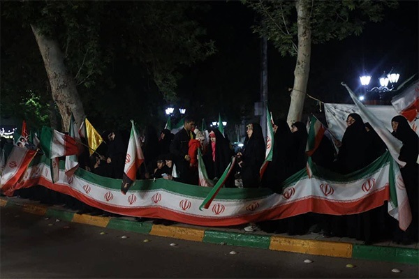 شهردار مشهد در راهپیمایی ضد آمریکایی و صهیونیستی در میدان تختی: نباید اجازه دهیم دشمن میان ما نفوذ کند