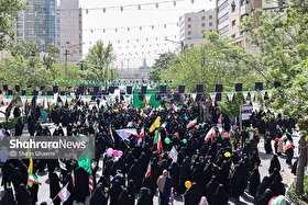 پیوند معصومیت و اقتدار در اجتماع دختران مشهدی | آغاز مراسم بعثت دختران مشهدالرضا (ع) (۳۰ فروردین ۱۴۰۵) + فیلم