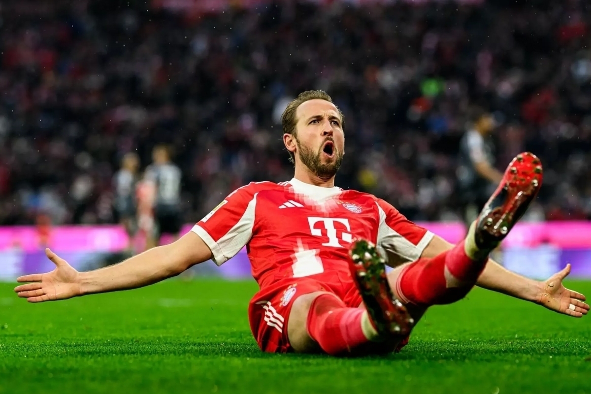 هری کین در یک قدمی توپ طلای ۲۰۲۵