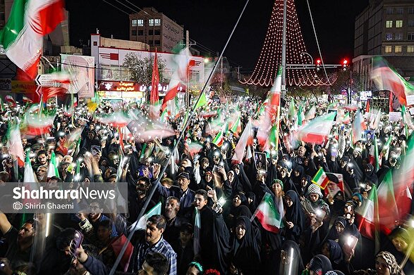 حماسه سازی مشهدی ها به عشق وطن در شب بیست‌وچهارم ادامه دارد (۴ فروردین ۱۴۰۵) + فیلم