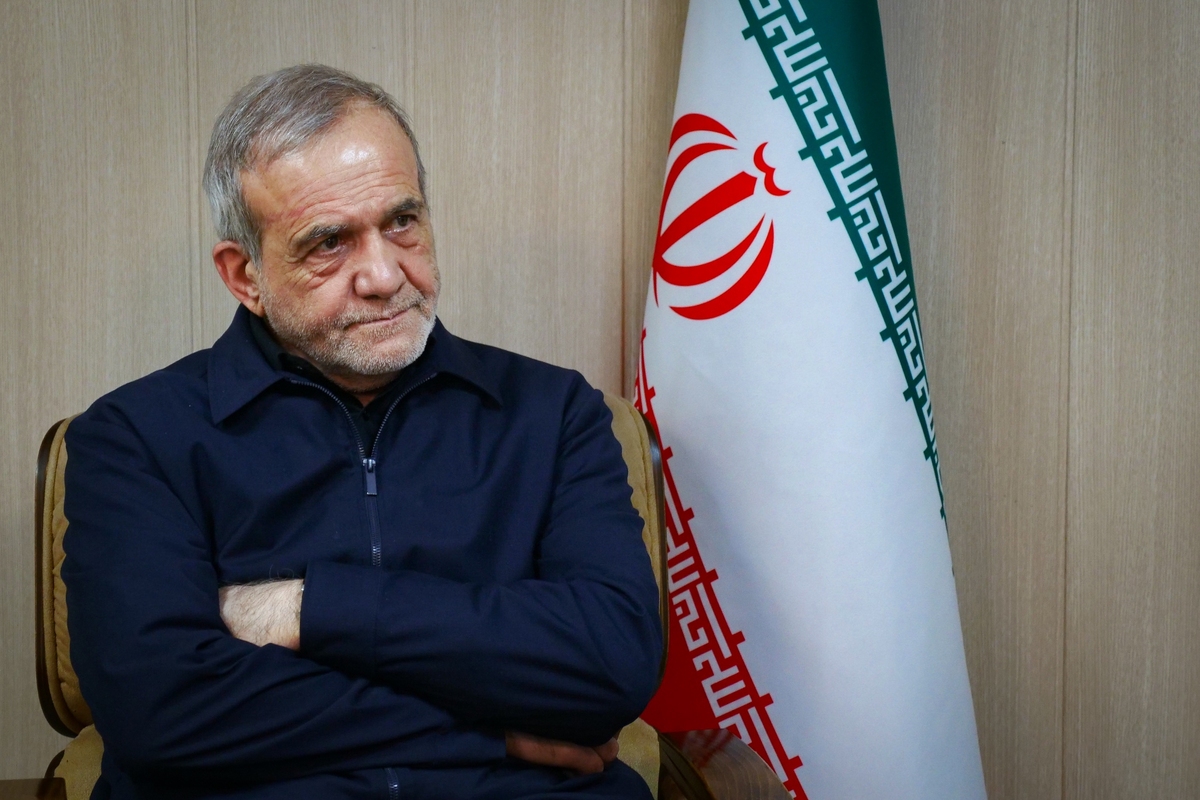 گفت و گوی تلفنی پزشکیان و ماکرون | ایران مصمم به دفاع از تمامیت سرزمینی و حاکمیت ملی خود است