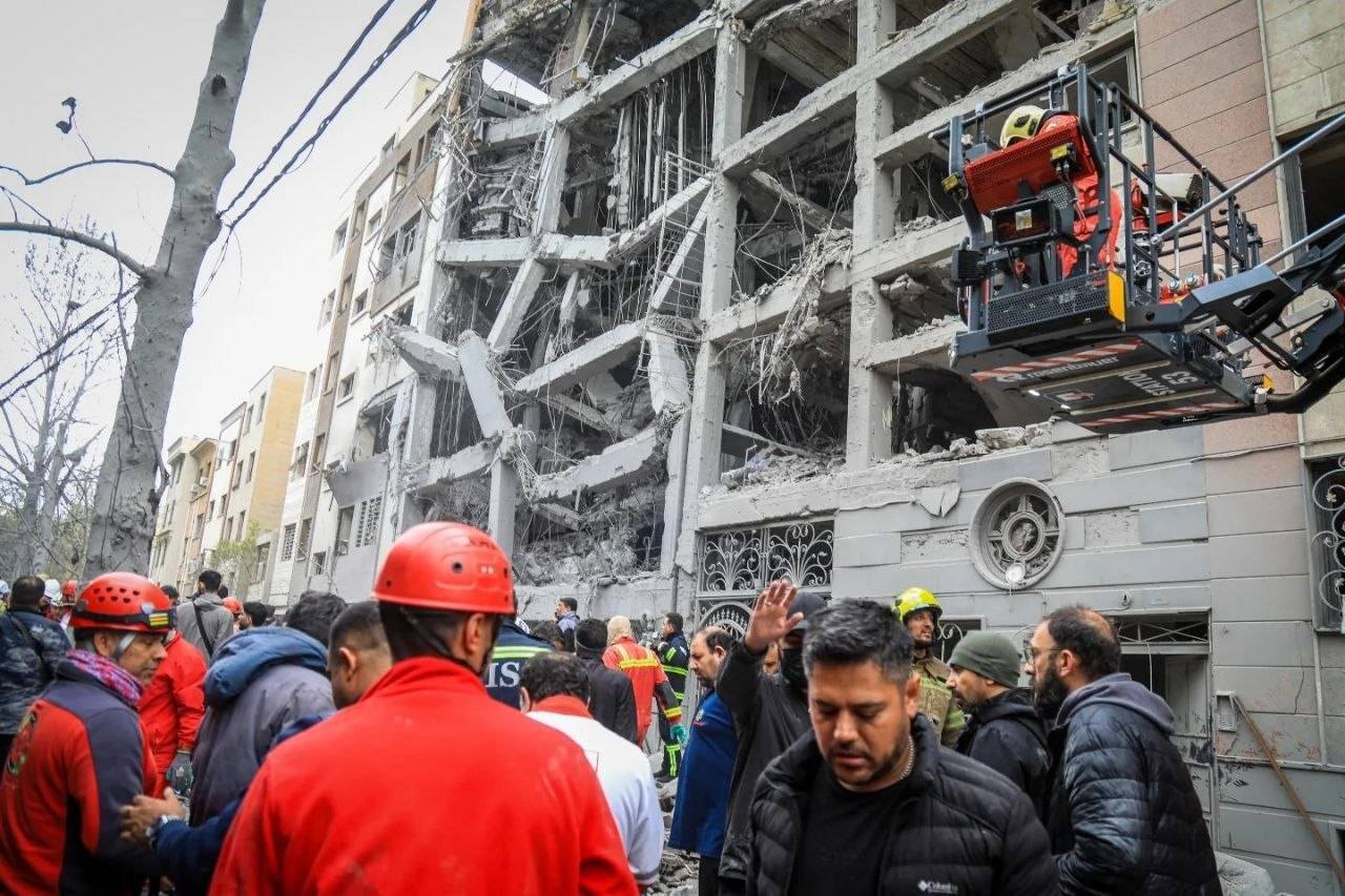 عکس‌های وحید بیات، عکاس مشهدی از بمباران مناطق مسکونی تهران