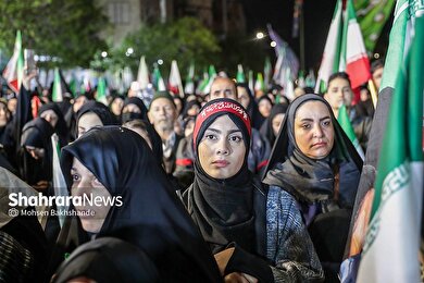 گزارش تصویری | بیست و نهمین شب حضور حماسی مردم با حضور امام جمعه مشهد