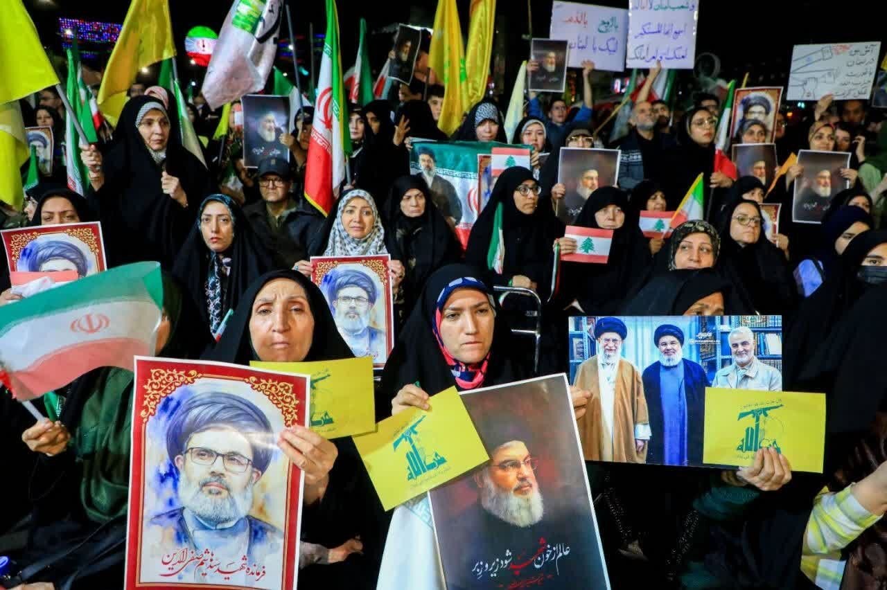 مشهد؛ پایتخت بین‌المللی مقاومت اسلامی / تجلیل از حزب‌الله لبنان در میدان دکتر شریعتی