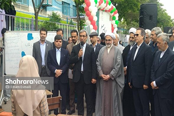 استاندار خراسان رضوی تأکید کرد: لزوم حفظ کیفیت آموزش و بازگرداندن فضاهای آموزشی به روال عادی + فیلم
