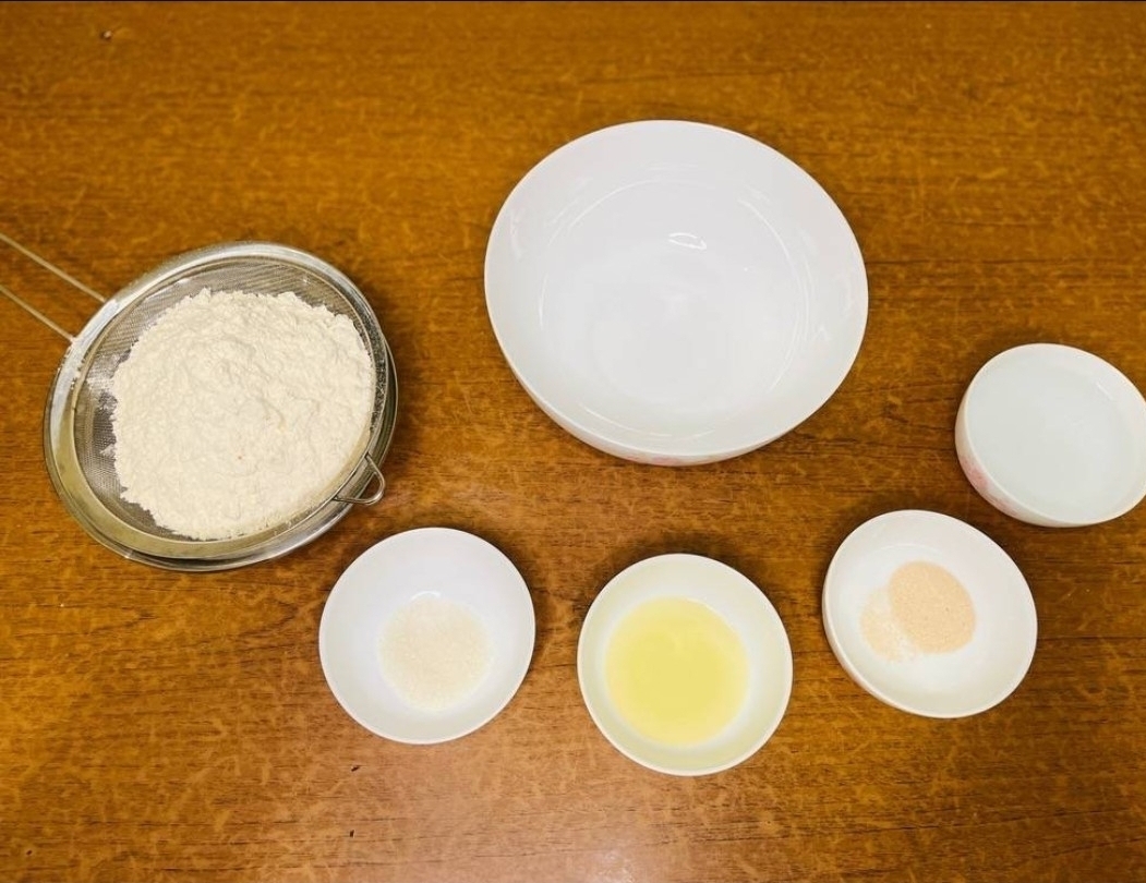 طرز تهیه خمیر پیتزا و پیراشکی خانگی با بافتی نرم + فیلم