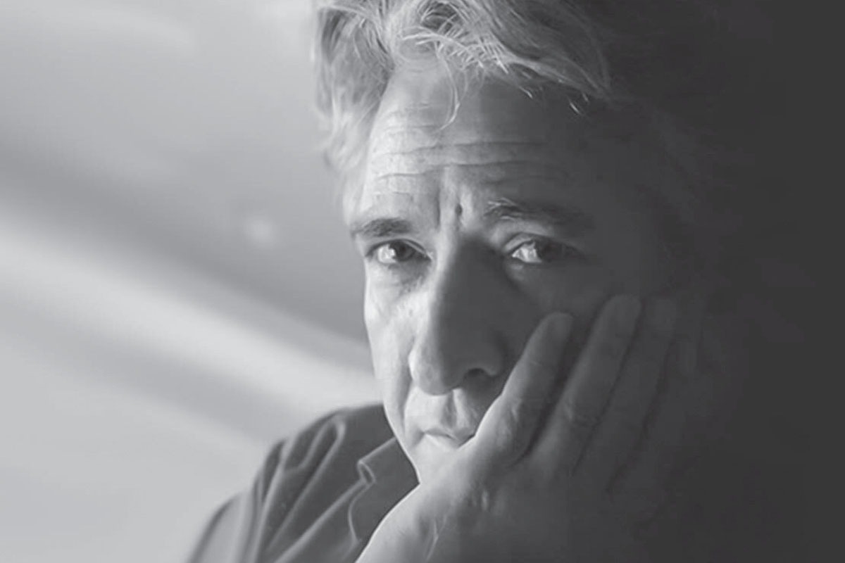 زیستن با خطاطی؛ از ماشین نویسی در گاراژ‌های مشهد تا کتابت شاهنامه