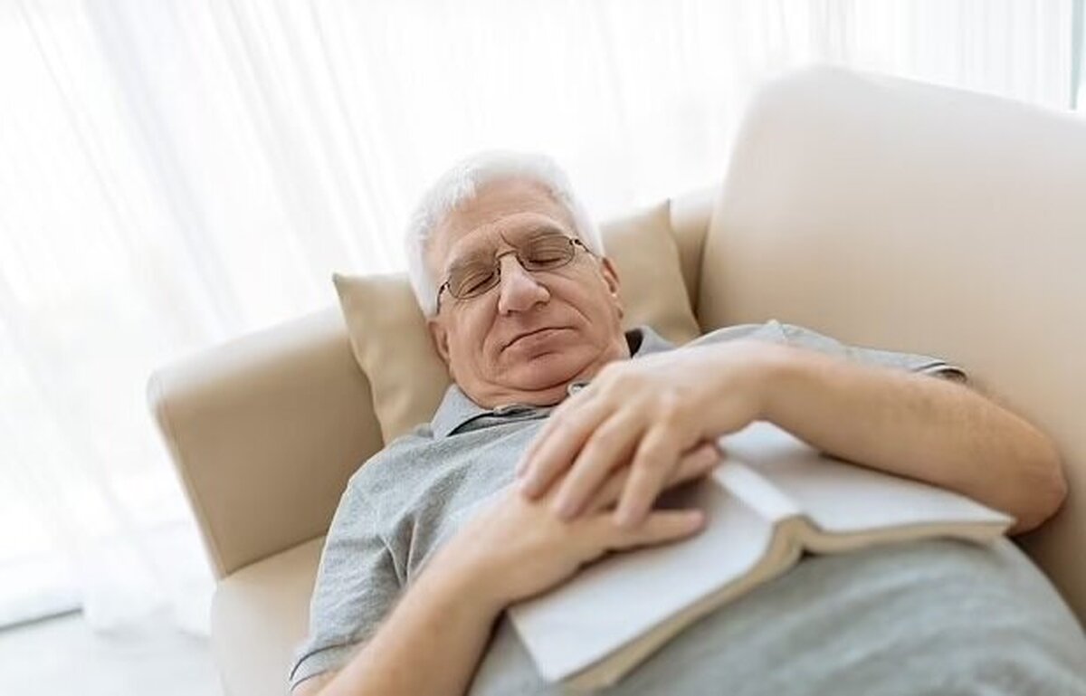 آیا چرت زدن سالمندان نشانه خطرناکی است؟