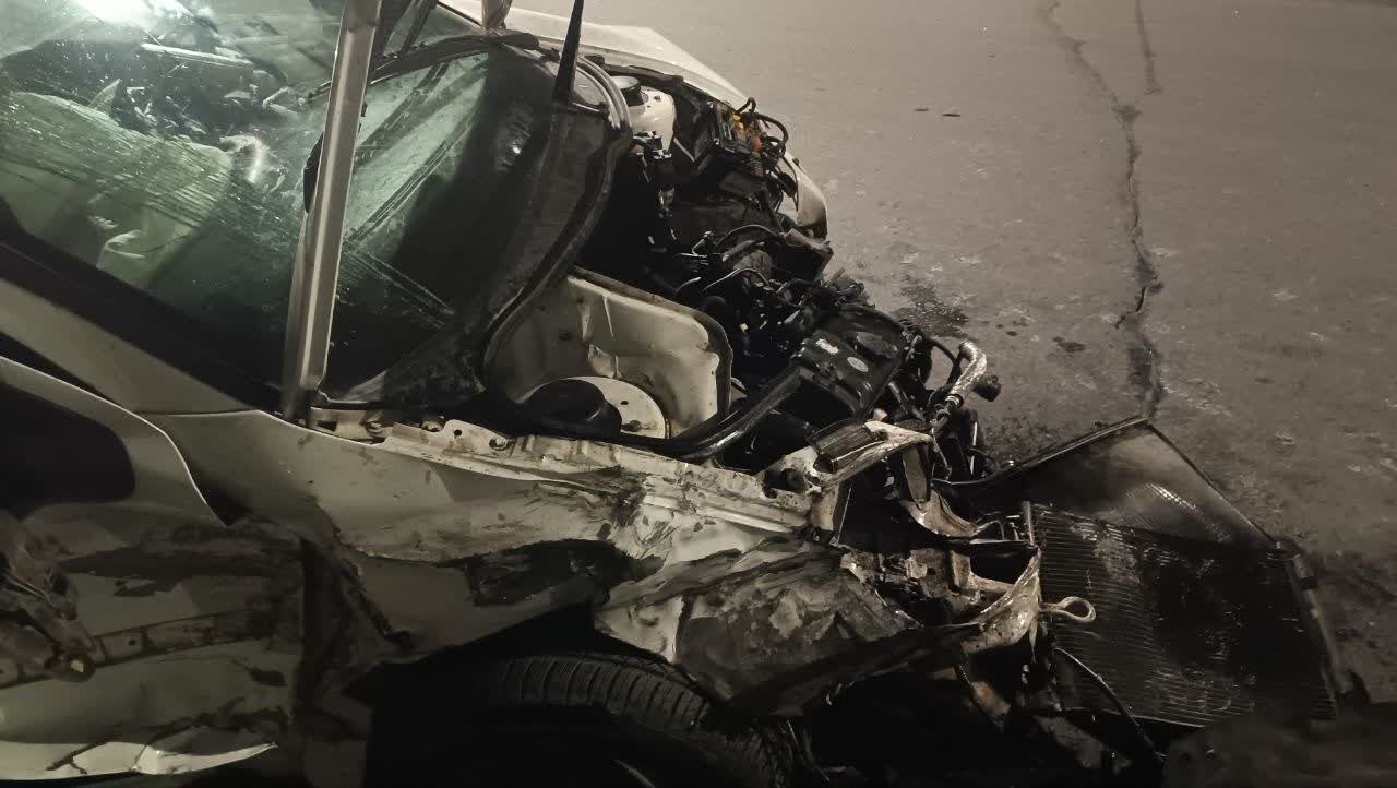 تصادف شدید در بزرگراه امام علی (ع) مشهد | دو جوان راهی بیمارستان شدند + عکس (۲ اردیبهشت ۱۴۰۵)