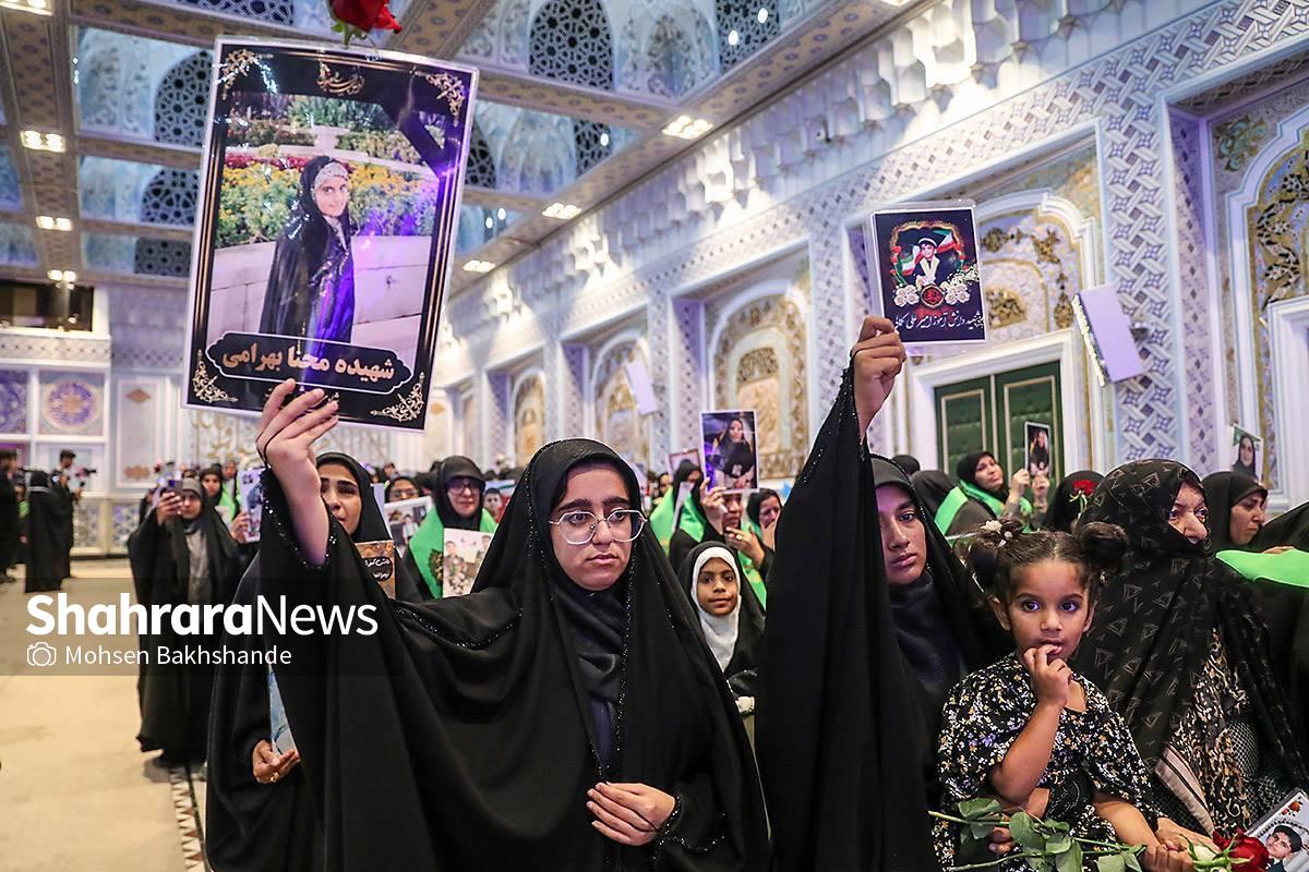 میناب؛ مهمان امام رضا(ع) | بزرگداشت شهدای مدرسه شجره طیبه در حرم مطهر رضوی برگزار شد + فیلم