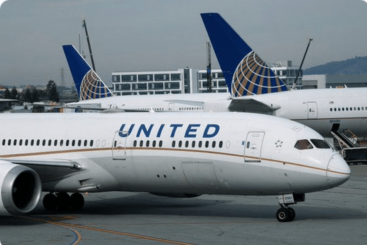 تنگه هرمز بلیط شرکت هواپیمایی آمریکا را گران کرد