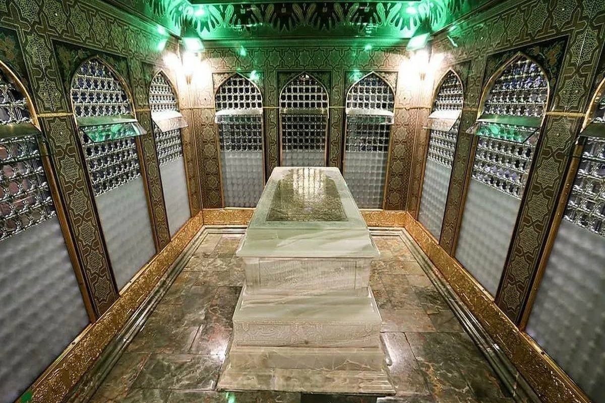 درباره پیشینه سنگ مزار امام رضا (ع)