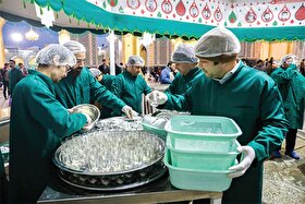خدمت‌رسانی شبانه‌روزی چایخانه‌های حرم مطهر رضوی در روز زیارتی امام رضا (ع) (۲۰ اردیبهشت ۱۴۰۵)