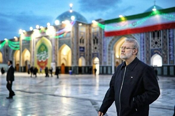 خادمی حرم امام رضا (ع) آرزوی شهید علی لاریجانی + عکس