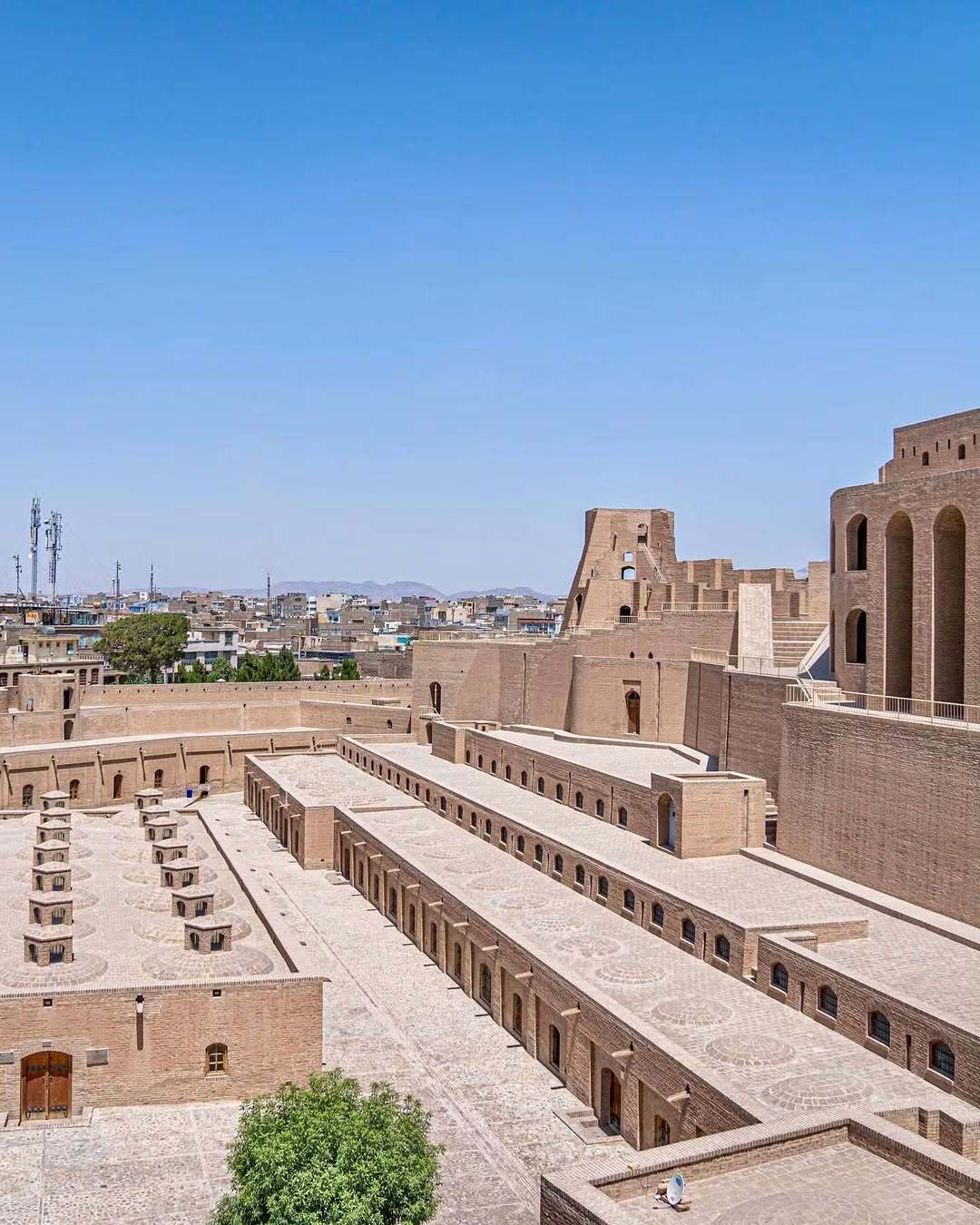 عکس‌هایی از قلعه اختیارالدین در شهر هرات افغانستان