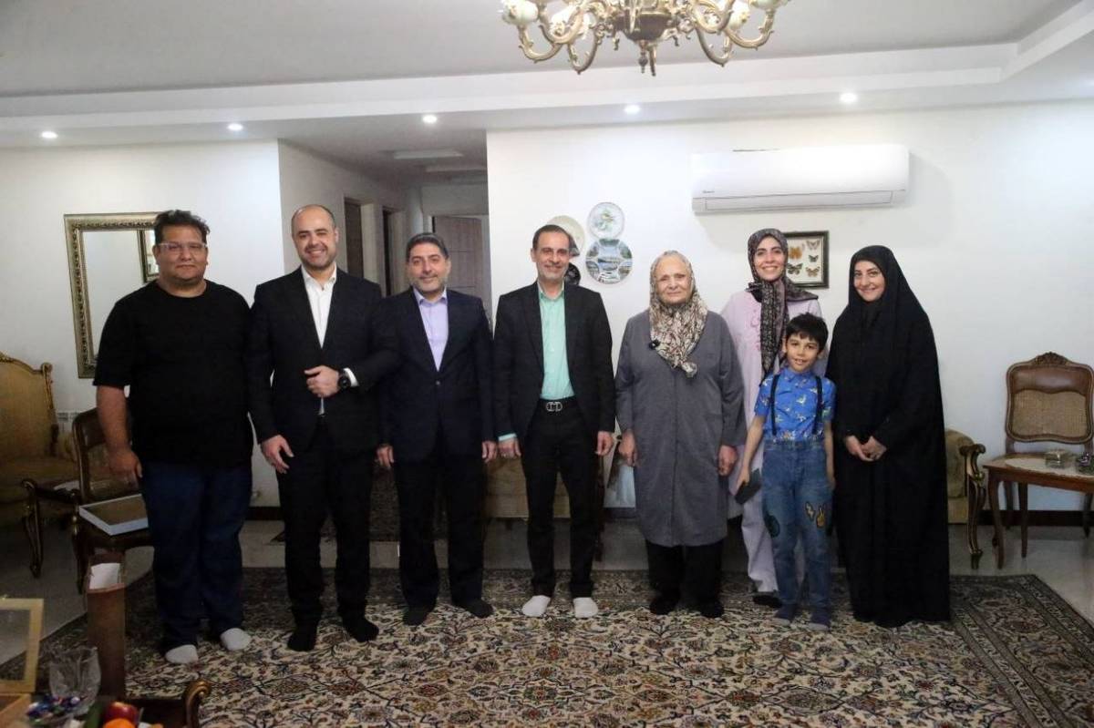 دیدار با «مریم نشیبا» گوینده «شب بخیر کوچولو» | رادیو بخشی از زندگی من است + عکس