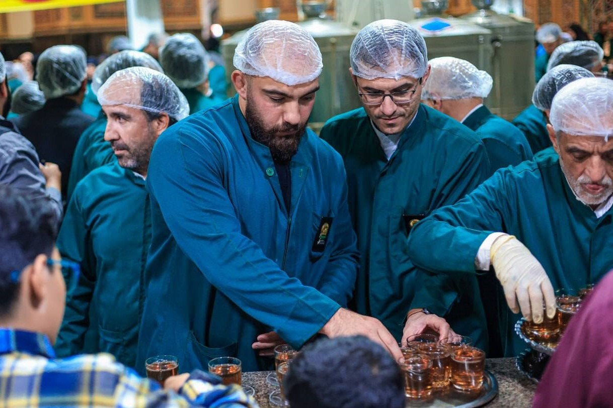 حضور اعضای تیم ملی کشتی آزاد در حرم مطهر رضوی + عکس