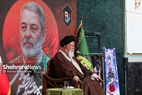 آیت الله علم‌الهدی: آمریکا در هفتاد روز اخیر بیش از ۳۰ مورد شکست را تجربه کرده است