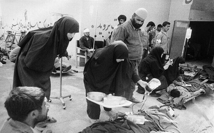 «زن و هویت مشهد» | بخش ششم: مادران و همسرانی که در خلوت خانه جبهه ساختند