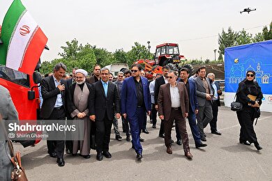 گزارش تصویری | واگذاری ۱۶ دستگاه ماشین‌آلات خدماتی شهری به شهرداری‌های خراسان رضوی