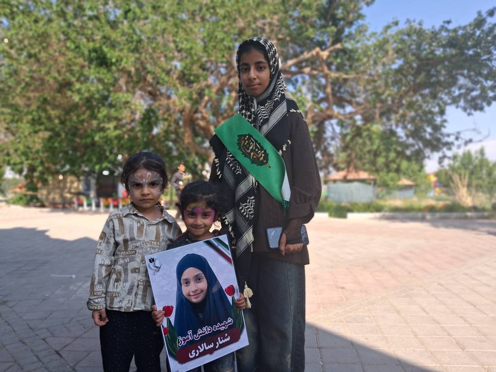 داغی که سرد نمی‌شود | خانواده شهدای مینابی در آخرین روز حضور خود در مشهد از جگرگوشه‌هایشان می‌گویند