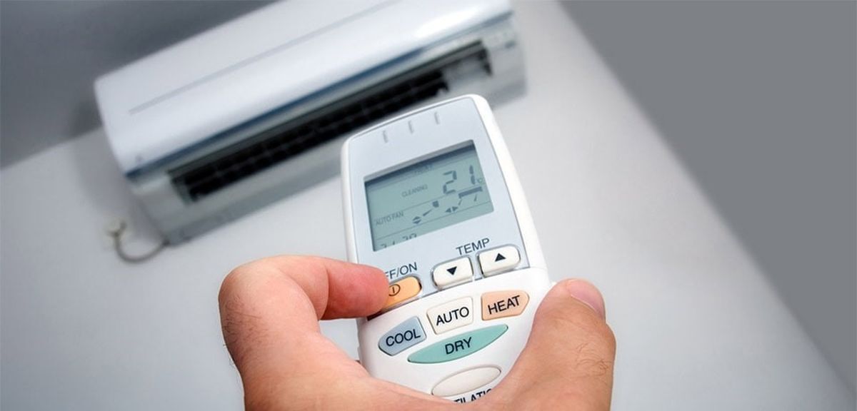 هوای سرد کولر چه آسیب‌هایی به بدن می‌رساند؟ | راهکار‌های فرار از آسیب‌های تهویه‌ای که اتاق را بسیار خنک می‌کند